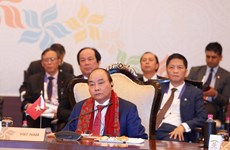 阮春福出席东盟与印度建立对话伙伴关系25周年纪念峰会