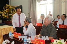越南政府常务副总理张和平探访隆安省