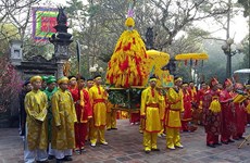 越南各地陆续举行春季庙会和迎春活动