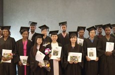 越南研究生获得特拉维夫大学农业硕士学位证书