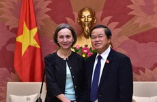 越南国会副主席杜伯巳会见墨西哥驻越大使