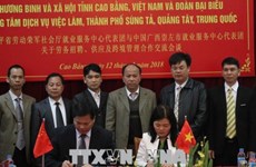 高平省与中国广西崇左市加强跨境劳务管理合作