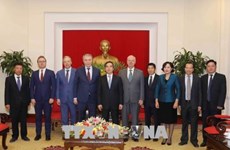 俄罗斯联邦共产党代表团对越南进行工作访问