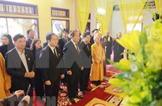 政府副总理张和平前来告别越南佛教协会中央证明理事会副法主释清衫和尚