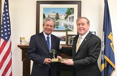 越南驻美国大使造访蒙特雷海军学院