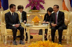 日本与柬埔寨加强双边合作