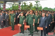 河静省为在老挝牺牲的越南志愿军遗骨举行追悼会