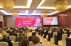 越南共产党代表团出席在俄罗斯举行的国际研讨会