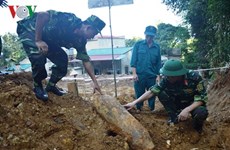 安沛省挖出一枚150公斤的炸弹 已被成功销毁