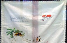 越南革命女战士的刺绣纪念品专题展在胡志明市举行
