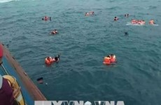 印尼渡轮倾覆至少12人死亡