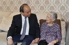 阮春福总理走访慰问基层烈士家属