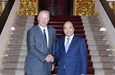 越南政府总理阮春福会见美国前副总统阿尔·戈尔