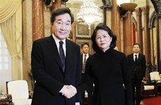 越南国家代主席邓氏玉盛会见韩国总理李洛渊