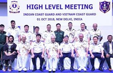 越南海警船首访印度