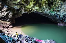广平省探索弯洞和井瓦洞旅游线路正式开通