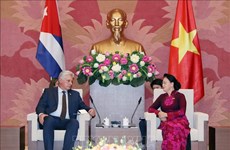 越南国会主席会见古巴国务委员会主席兼部长会议主席