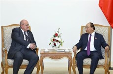 越南政府总理阮春福会见巴西驻越大使