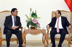 阮春福总理会见旅居海外越南人联络协会代表