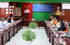 柬埔寨祖国团结发展阵线代表团访问朔庄省
