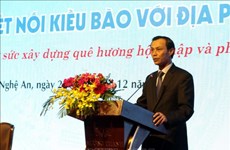 海外侨胞与越南国内各地对接会在乂安省举行