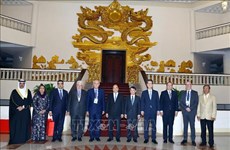 政府总理阮春福会见出席OANA 44的各家通讯社代表团团长