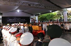 原国家主席黎德英大将安葬仪式在胡志明市陵园举行