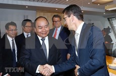 越南政府总理阮春福会见挪威领先集团代表