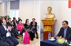 越南政府总理阮春福会见旅居挪威越南人代表