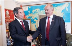 越南与俄罗斯共产党加强合作关系