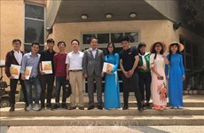 越南数百名学生获以色列农业研究中心授予的结业证书