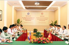 越柬两国加强祖国阵线工作合作