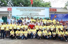 泰国驻越南大使馆在太原省举行慈善活动