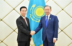 越共中央宣教部部长武文赏对哈萨克斯坦进行工作访问
