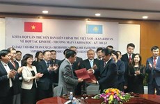 越南与哈萨克斯坦加强在多个领域的合作