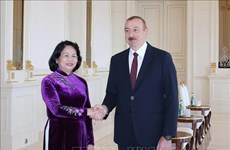 越南国家副主席邓氏玉盛会见阿塞拜疆总统阿利耶夫