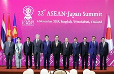 越南政府总理阮春福出席第22次东盟—日本领导人会议