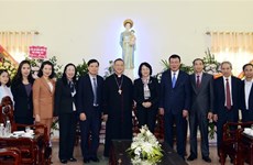 国家副主席邓氏玉盛向南定省裴珠教区致以圣诞祝福