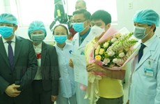 “谢谢越南医师们！”