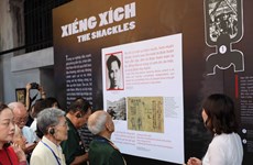 胡志明主席诞辰130周年：越南多地举办关于胡伯伯和革命战士的图片资料展活动