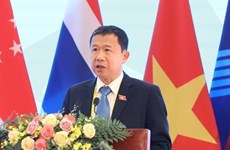 越南出席法语国家议会联盟委员会会议