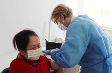 新冠肺炎疫情：旅波越南人医疗中心进行免费新冠疫苗接种