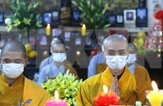 越南各家寺院以线上形式举行祈安法会