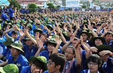 “向越南青年和大学生提供9万个就业机会”活动今日启动