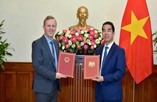 确定《越南与英国自由贸易协定》生效日期换函仪式在河内举行