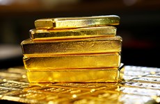 12日上午越南国内市场黄金价格每两下降10万越盾
