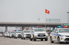 越南全国交警加强巡逻管控确保4·30南方解放日和5·1劳动节假期交通安全通畅