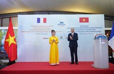 越南首位女商人荣获法国国家荣誉军团骑士勋章