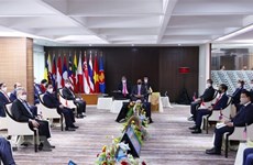 东盟各国领导人讨论缅甸问题
