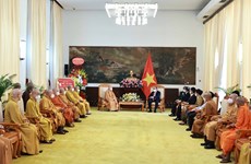 国家主席阮春福会见越南佛教协会领导代表团